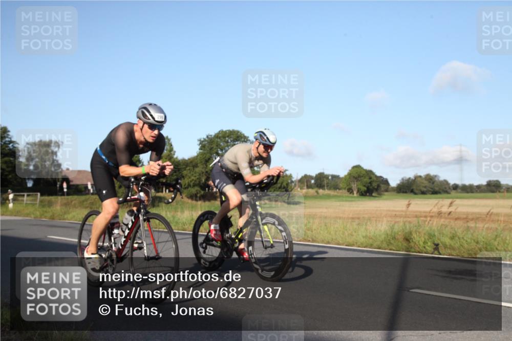 25.08.2024 - Elbe Triathlon Hamburg Fuchs,  Jonas http://msf.ph/oto/6827037 25.08.2024 09:07:29 Radfahren 308, 203, 100, 298, 159, 316 meine-sportfotos.de