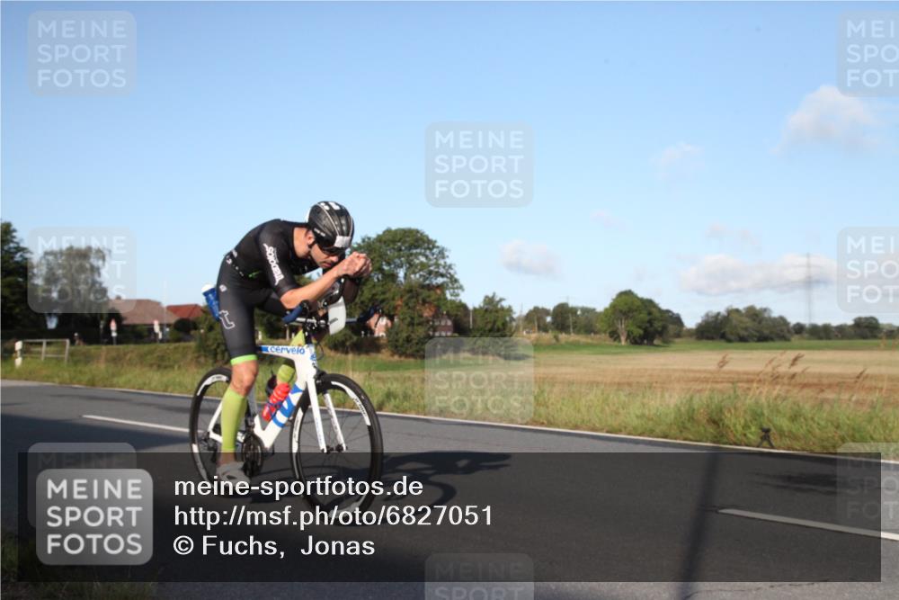 25.08.2024 - Elbe Triathlon Hamburg Fuchs,  Jonas http://msf.ph/oto/6827051 25.08.2024 09:07:42 Radfahren 99, 37, 39, 89, 188 meine-sportfotos.de