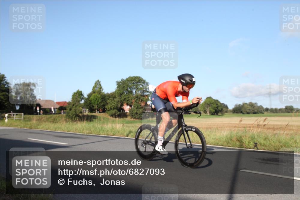 25.08.2024 - Elbe Triathlon Hamburg Fuchs,  Jonas http://msf.ph/oto/6827093 25.08.2024 09:08:05 Radfahren 169, 180, 311, 34, 167, 274 meine-sportfotos.de