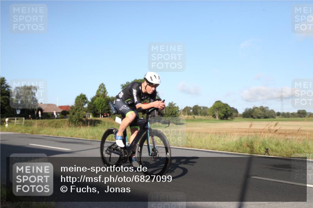 25.08.2024 - Elbe Triathlon Hamburg Fuchs,  Jonas http://msf.ph/oto/6827099 25.08.2024 09:08:07 Radfahren 169, 180, 311, 34, 167, 274 meine-sportfotos.de
