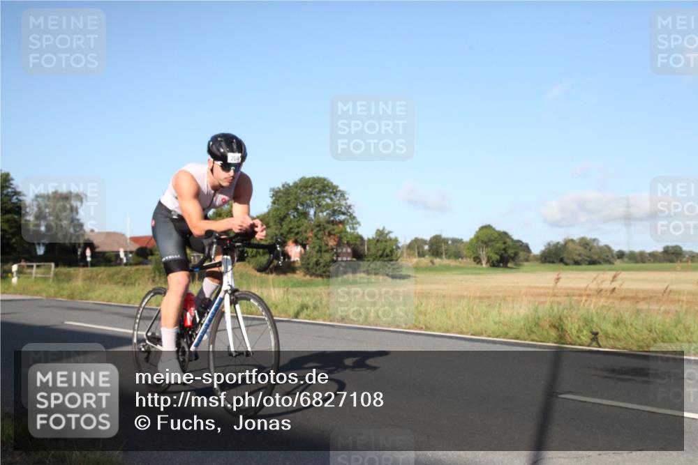 25.08.2024 - Elbe Triathlon Hamburg Fuchs,  Jonas http://msf.ph/oto/6827108 25.08.2024 09:08:16 Radfahren 167, 274, 204, 275, 236, 42, 153 meine-sportfotos.de