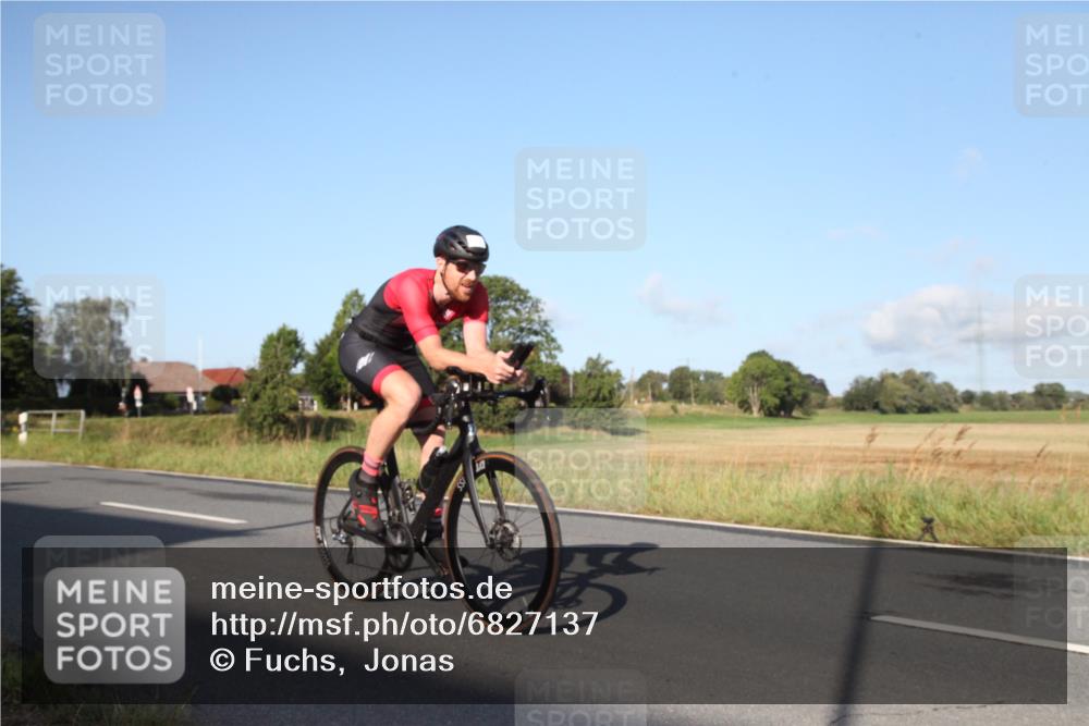 25.08.2024 - Elbe Triathlon Hamburg Fuchs,  Jonas http://msf.ph/oto/6827137 25.08.2024 09:08:41 Radfahren 174, 75, 117, 91, 211 meine-sportfotos.de