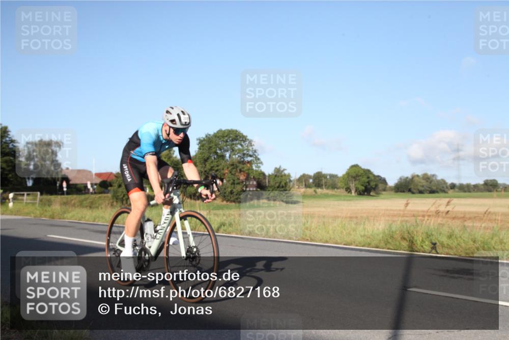 25.08.2024 - Elbe Triathlon Hamburg Fuchs,  Jonas http://msf.ph/oto/6827168 25.08.2024 09:08:54 Radfahren 205, 266, 179, 208, 110, 283, 84, 56 meine-sportfotos.de