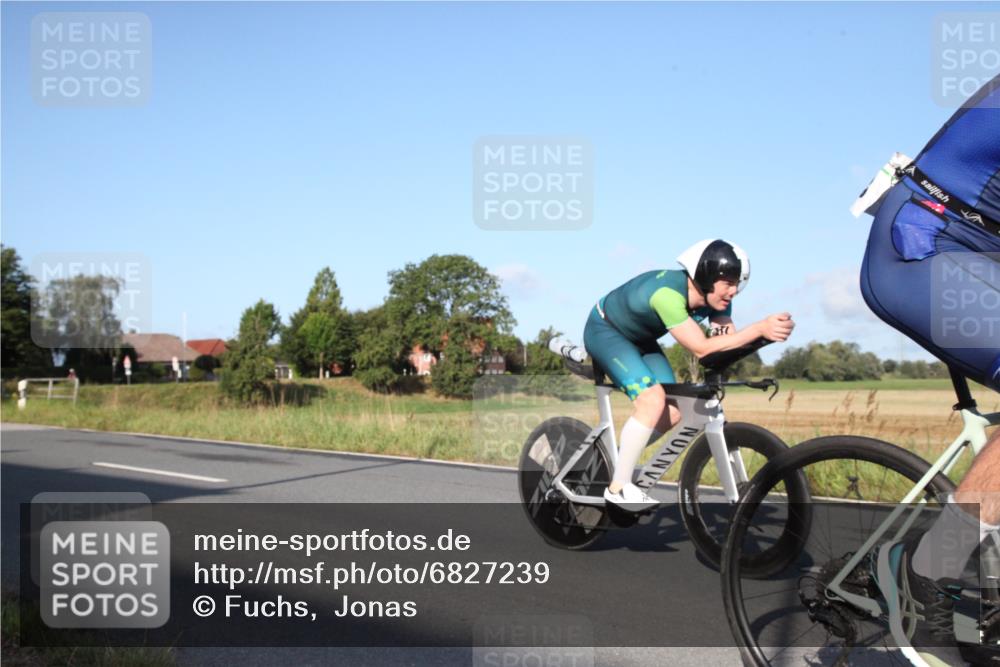 25.08.2024 - Elbe Triathlon Hamburg Fuchs,  Jonas http://msf.ph/oto/6827239 25.08.2024 09:09:24 Radfahren 261, 121, 141, 46, 303, 198 meine-sportfotos.de