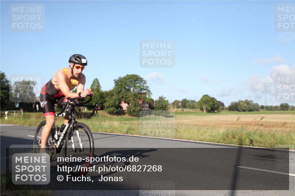 25.08.2024 - Elbe Triathlon Hamburg Fuchs,  Jonas http://msf.ph/oto/6827268 25.08.2024 09:10:01 Radfahren 45, 76, 202, 95, 166 meine-sportfotos.de