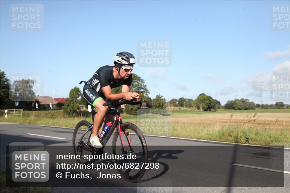 25.08.2024 - Elbe Triathlon Hamburg Fuchs,  Jonas http://msf.ph/oto/6827298 25.08.2024 09:10:22 Radfahren 35, 158, 258, 86 meine-sportfotos.de