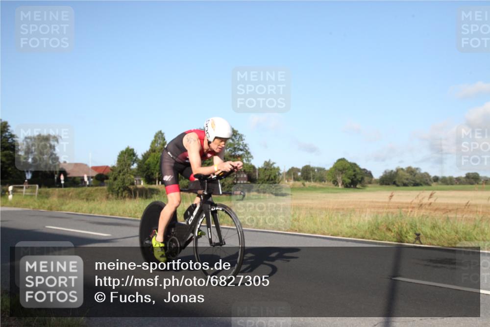 25.08.2024 - Elbe Triathlon Hamburg Fuchs,  Jonas http://msf.ph/oto/6827305 25.08.2024 09:10:28 Radfahren 258, 86, 94 meine-sportfotos.de