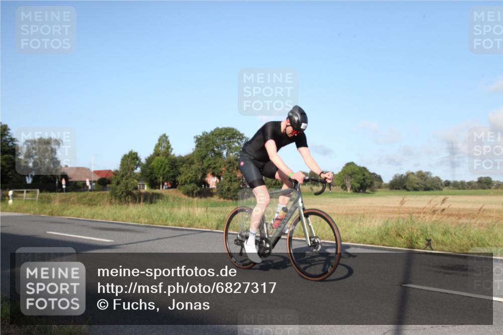 25.08.2024 - Elbe Triathlon Hamburg Fuchs,  Jonas http://msf.ph/oto/6827317 25.08.2024 09:10:44 Radfahren 222, 309, 122, 74, 230 meine-sportfotos.de