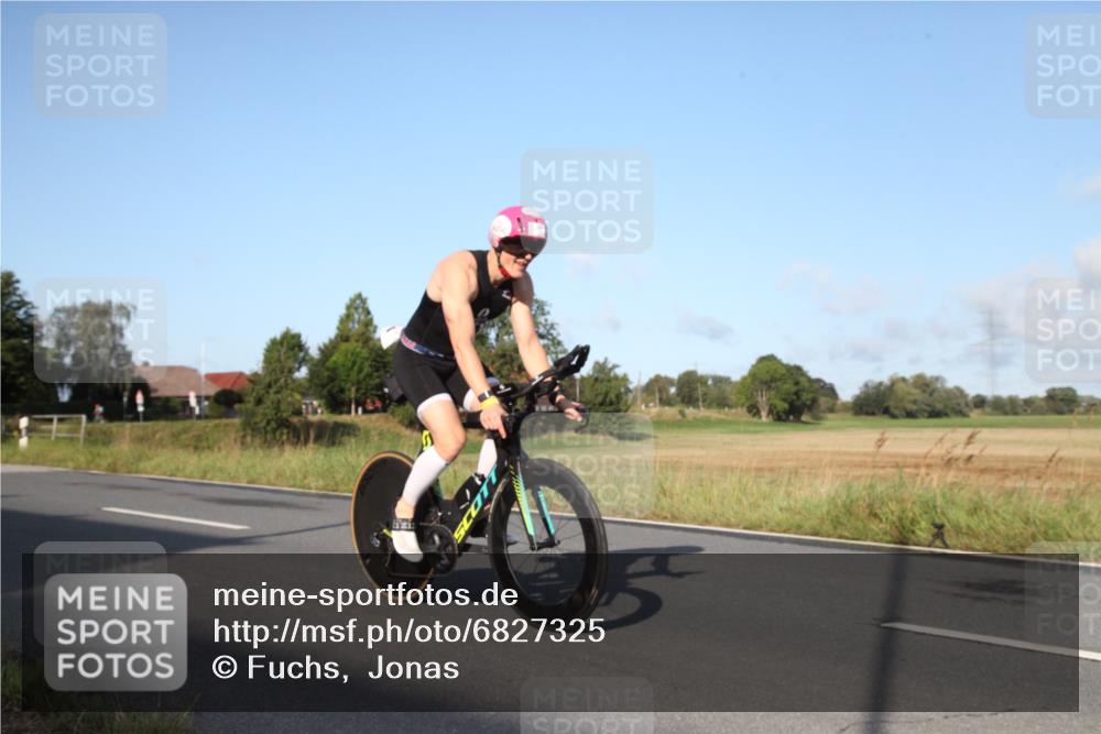 25.08.2024 - Elbe Triathlon Hamburg Fuchs,  Jonas http://msf.ph/oto/6827325 25.08.2024 09:10:47 Radfahren 309, 122, 74, 230, 77 meine-sportfotos.de