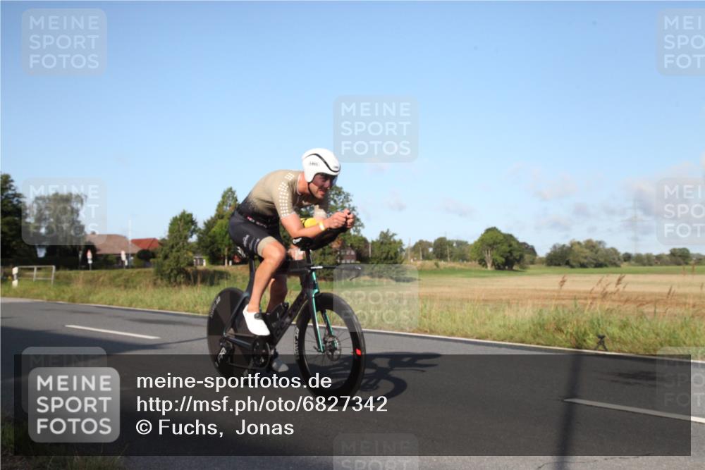 25.08.2024 - Elbe Triathlon Hamburg Fuchs,  Jonas http://msf.ph/oto/6827342 25.08.2024 09:10:59 Radfahren 238, 97, 284, 210 meine-sportfotos.de