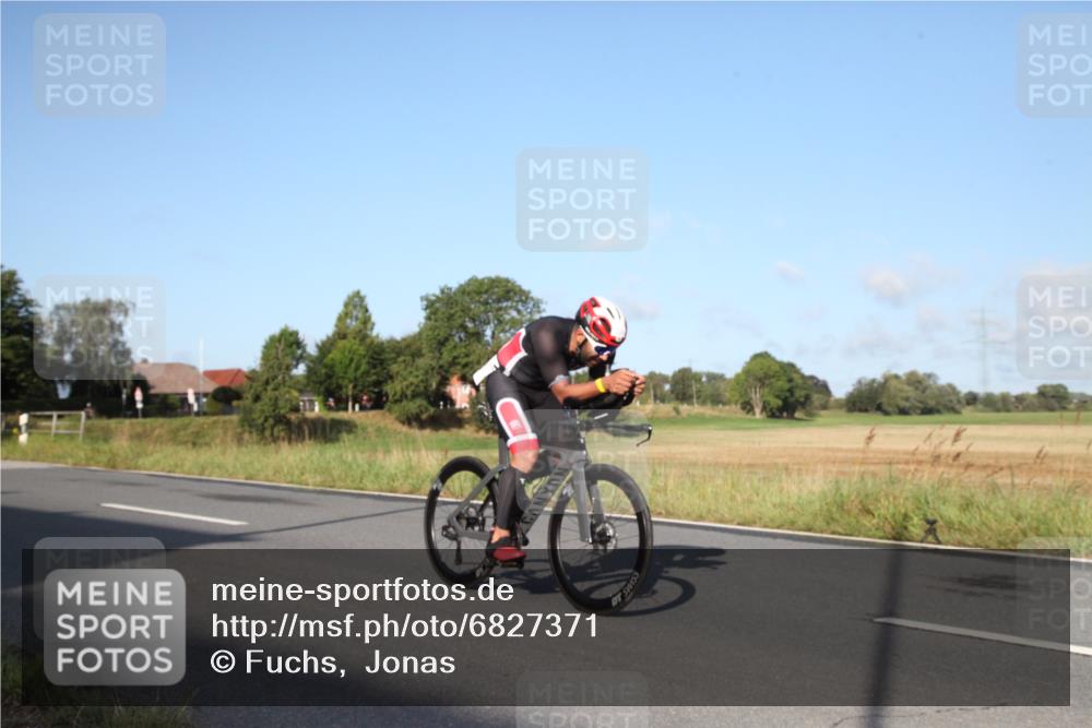 25.08.2024 - Elbe Triathlon Hamburg Fuchs,  Jonas http://msf.ph/oto/6827371 25.08.2024 09:11:29 Radfahren 318, 226, 58, 282, 61 meine-sportfotos.de