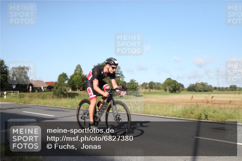 25.08.2024 - Elbe Triathlon Hamburg Fuchs,  Jonas http://msf.ph/oto/6827380 25.08.2024 09:11:36 Radfahren 282, 61, 293, 193, 87, 52 meine-sportfotos.de