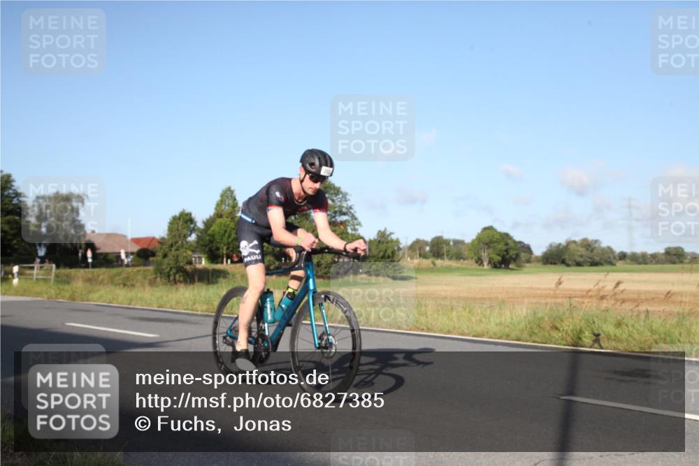25.08.2024 - Elbe Triathlon Hamburg Fuchs,  Jonas http://msf.ph/oto/6827385 25.08.2024 09:11:37 Radfahren 282, 61, 293, 193, 87, 52 meine-sportfotos.de