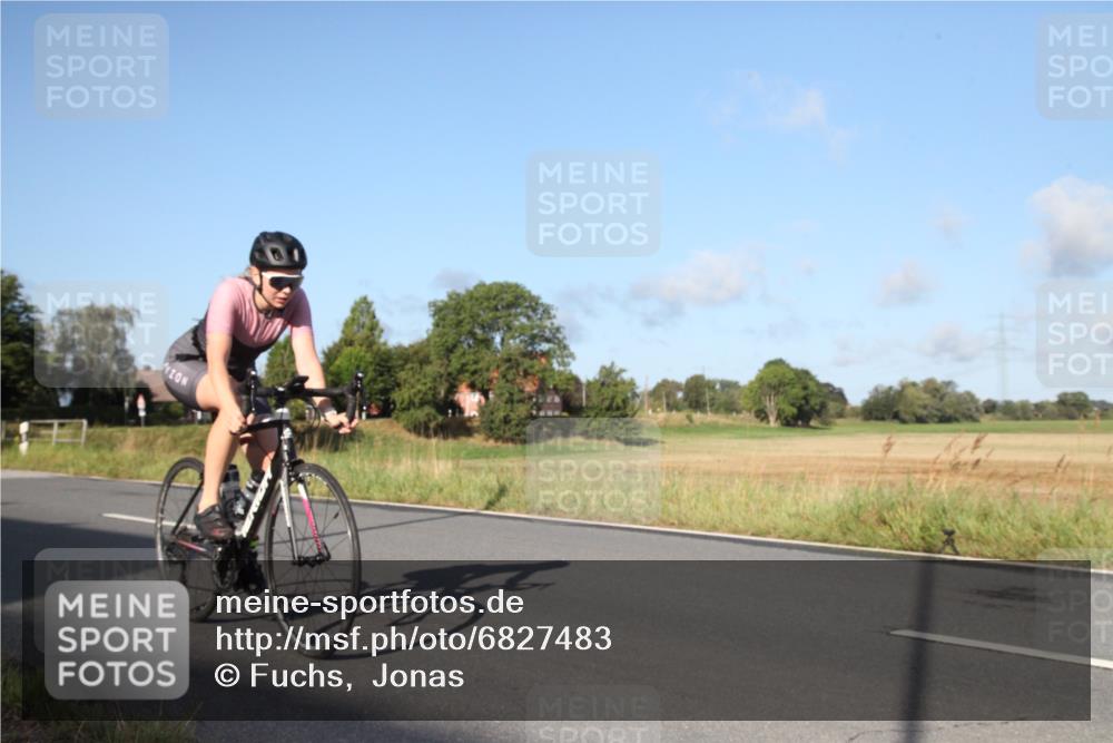 25.08.2024 - Elbe Triathlon Hamburg Fuchs,  Jonas http://msf.ph/oto/6827483 25.08.2024 09:13:00 Radfahren 131, 145, 130 meine-sportfotos.de