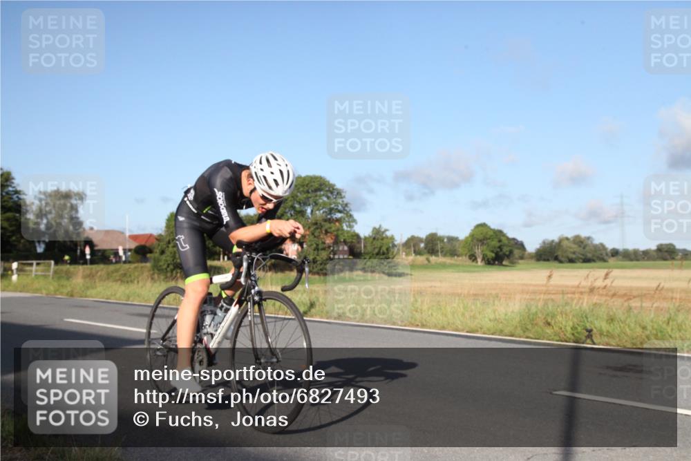 25.08.2024 - Elbe Triathlon Hamburg Fuchs,  Jonas http://msf.ph/oto/6827493 25.08.2024 09:13:14 Radfahren 41, 69 meine-sportfotos.de