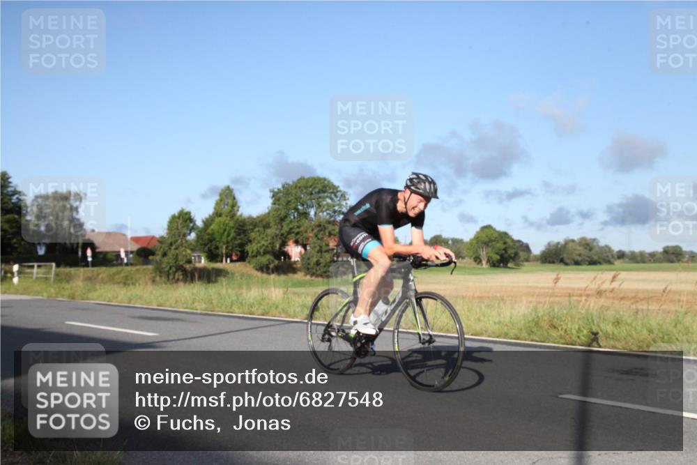 25.08.2024 - Elbe Triathlon Hamburg Fuchs,  Jonas http://msf.ph/oto/6827548 25.08.2024 09:14:11 Radfahren 137, 114, 163, 385, 271, 305, 175 meine-sportfotos.de