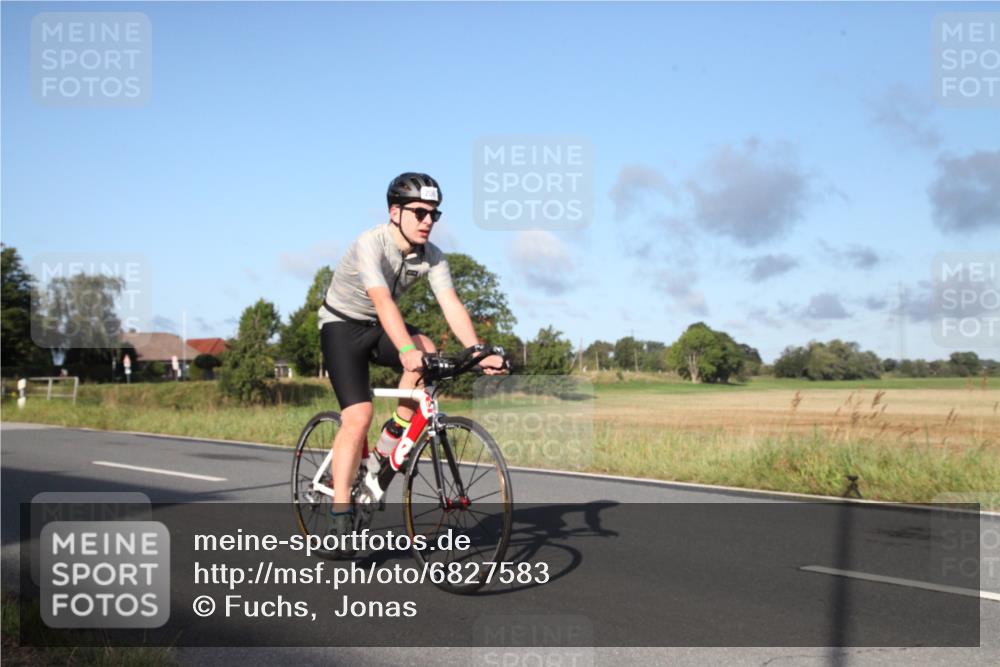 25.08.2024 - Elbe Triathlon Hamburg Fuchs,  Jonas http://msf.ph/oto/6827583 25.08.2024 09:14:51 Radfahren 206 meine-sportfotos.de
