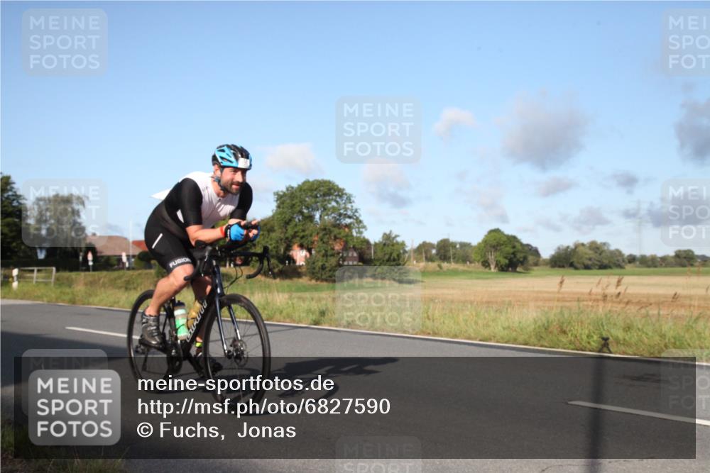 25.08.2024 - Elbe Triathlon Hamburg Fuchs,  Jonas http://msf.ph/oto/6827590 25.08.2024 09:15:03 Radfahren 63, 125, 170, 85, 207, 98 meine-sportfotos.de