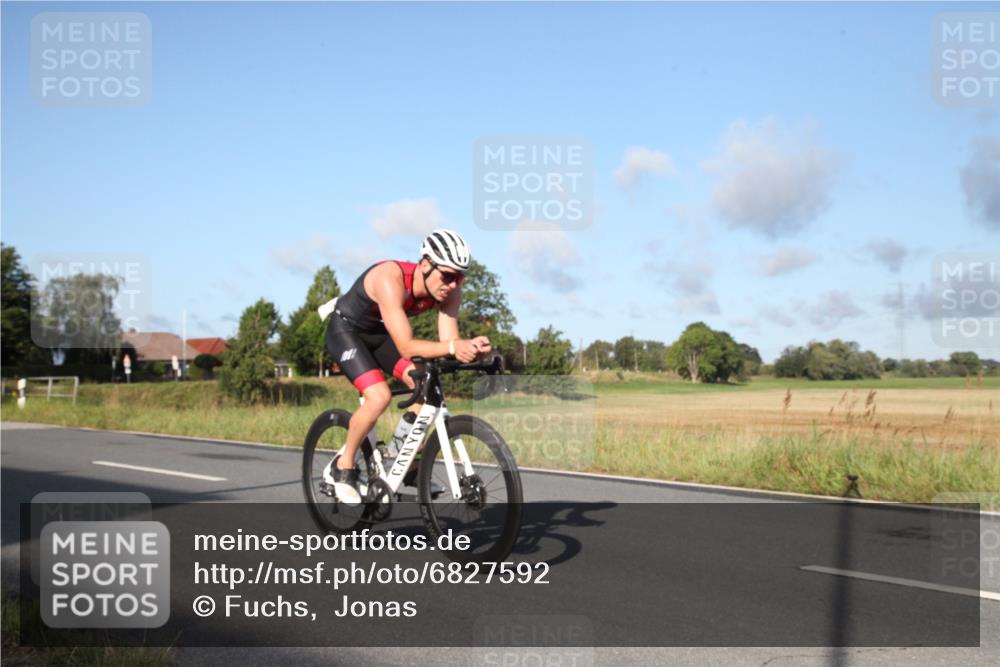 25.08.2024 - Elbe Triathlon Hamburg Fuchs,  Jonas http://msf.ph/oto/6827592 25.08.2024 09:15:07 Radfahren 170, 85, 207, 98 meine-sportfotos.de