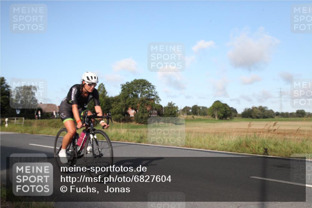 25.08.2024 - Elbe Triathlon Hamburg Fuchs,  Jonas http://msf.ph/oto/6827604 25.08.2024 09:15:26 Radfahren 111, 146, 264, 312, 302 meine-sportfotos.de