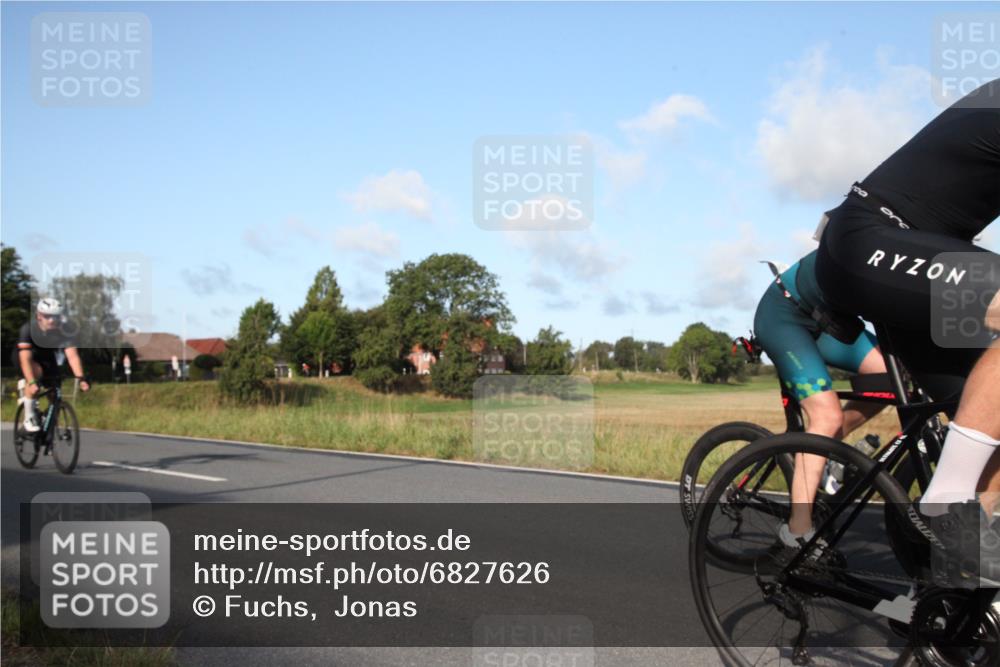 25.08.2024 - Elbe Triathlon Hamburg Fuchs,  Jonas http://msf.ph/oto/6827626 25.08.2024 09:15:50 Radfahren 66, 44, 223, 231, 82 meine-sportfotos.de