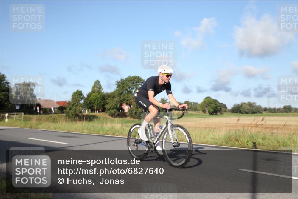 25.08.2024 - Elbe Triathlon Hamburg Fuchs,  Jonas http://msf.ph/oto/6827640 25.08.2024 09:16:09 Radfahren 133, 144, 249, 359 meine-sportfotos.de