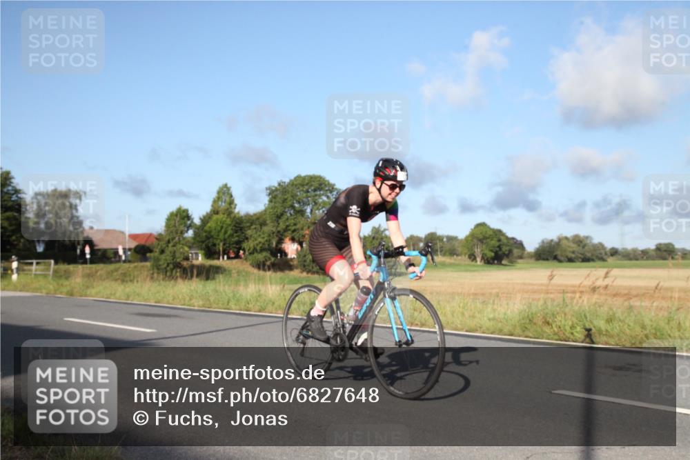25.08.2024 - Elbe Triathlon Hamburg Fuchs,  Jonas http://msf.ph/oto/6827648 25.08.2024 09:16:17 Radfahren 177, 78, 181, 67 meine-sportfotos.de