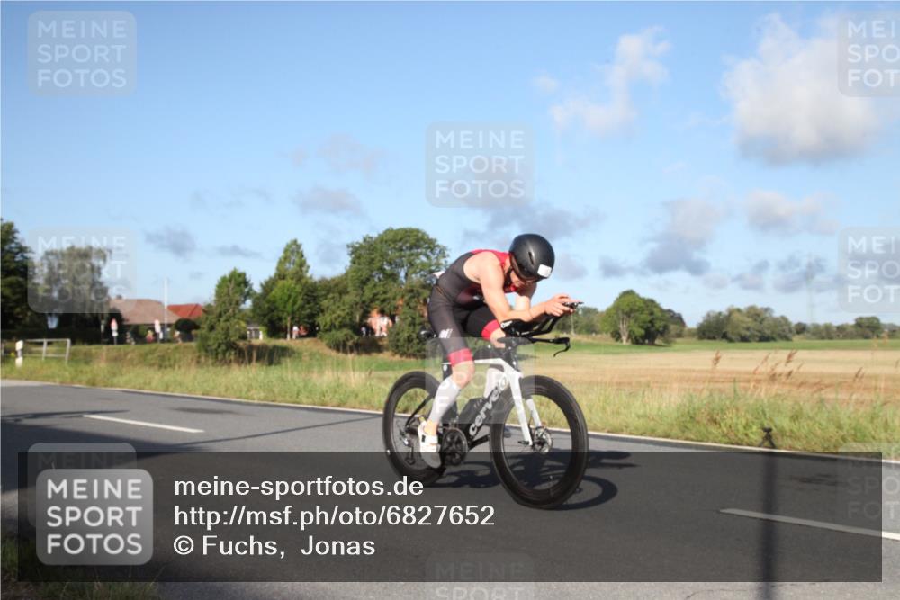 25.08.2024 - Elbe Triathlon Hamburg Fuchs,  Jonas http://msf.ph/oto/6827652 25.08.2024 09:16:21 Radfahren 177, 78, 181, 67, 330, 101 meine-sportfotos.de