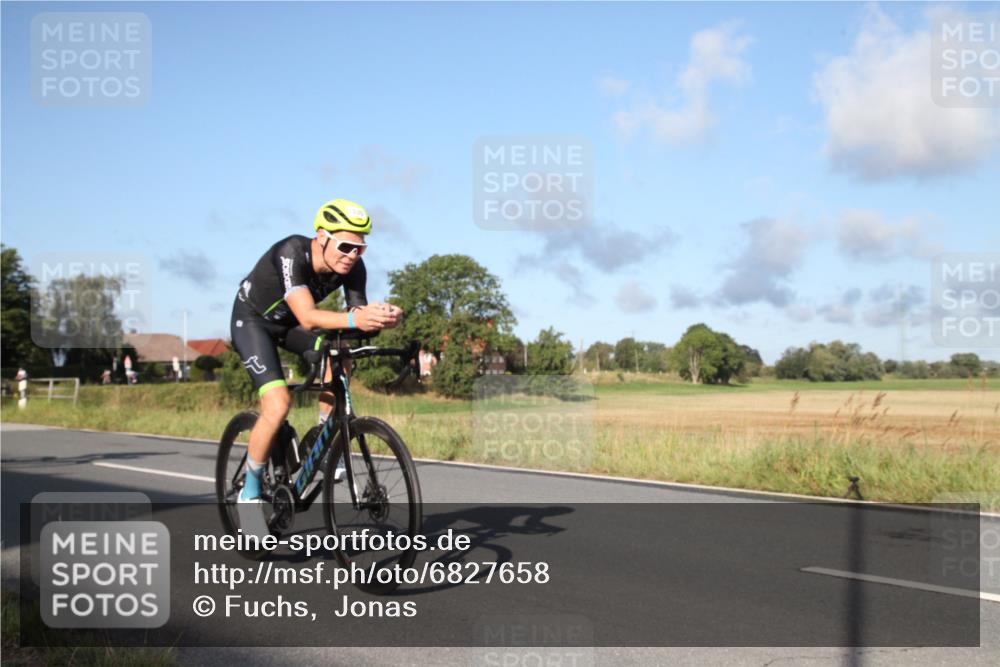 25.08.2024 - Elbe Triathlon Hamburg Fuchs,  Jonas http://msf.ph/oto/6827658 25.08.2024 09:16:26 Radfahren 181, 67, 330, 101, 72, 127 meine-sportfotos.de