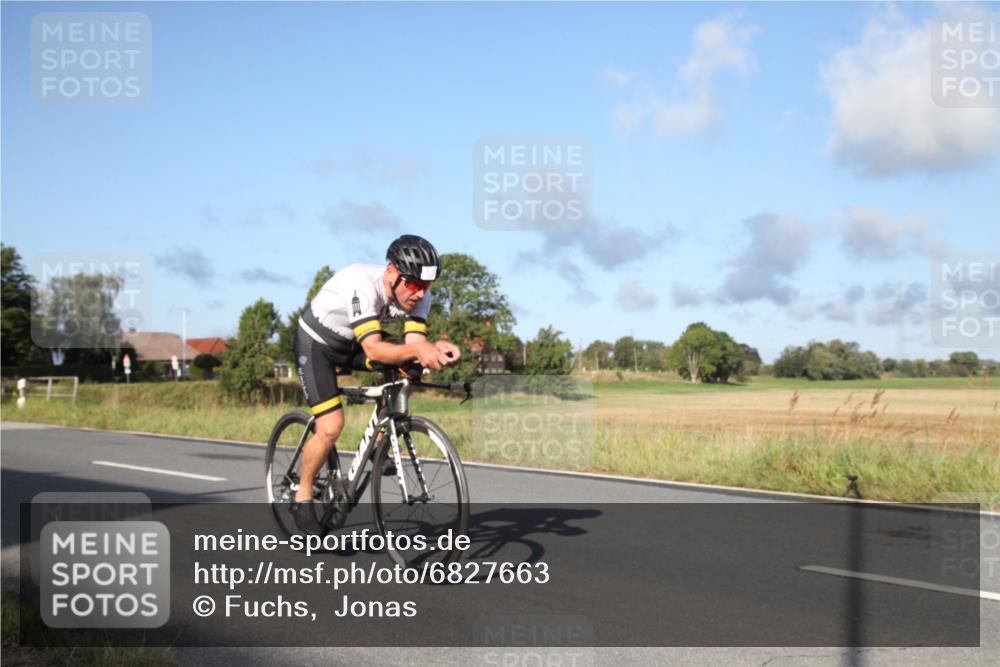 25.08.2024 - Elbe Triathlon Hamburg Fuchs,  Jonas http://msf.ph/oto/6827663 25.08.2024 09:16:29 Radfahren 67, 330, 101, 72, 127, 118, 254 meine-sportfotos.de