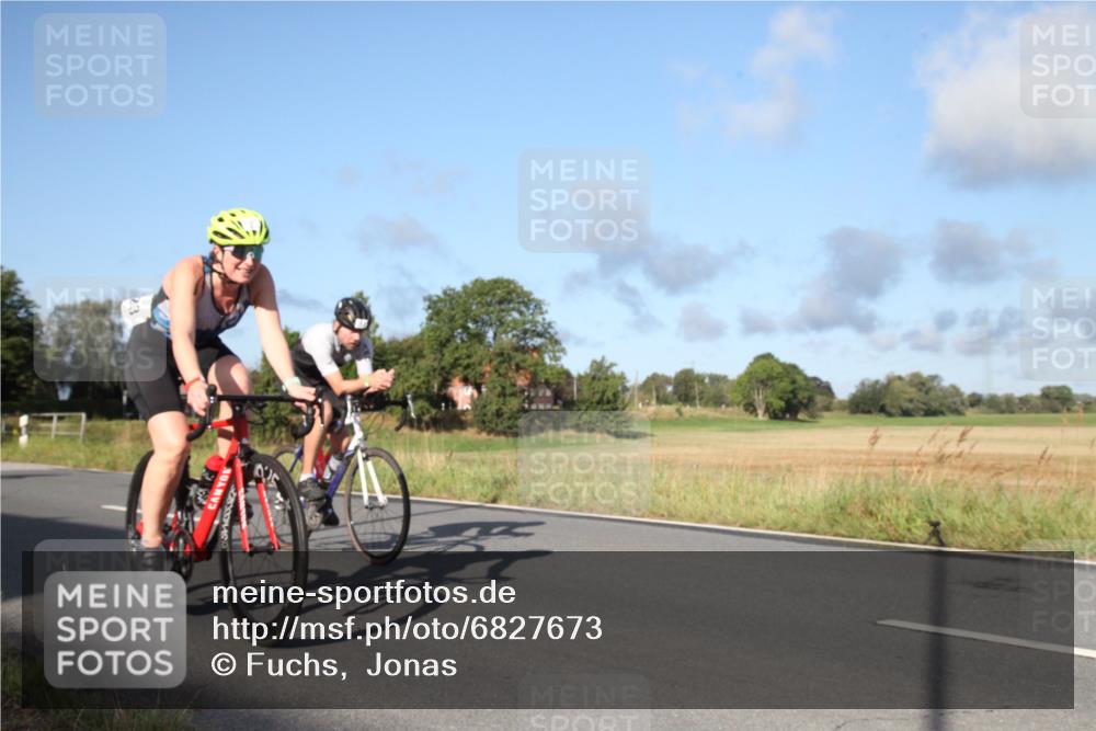25.08.2024 - Elbe Triathlon Hamburg Fuchs,  Jonas http://msf.ph/oto/6827673 25.08.2024 09:16:36 Radfahren 127, 118, 254, 123, 173, 314 meine-sportfotos.de