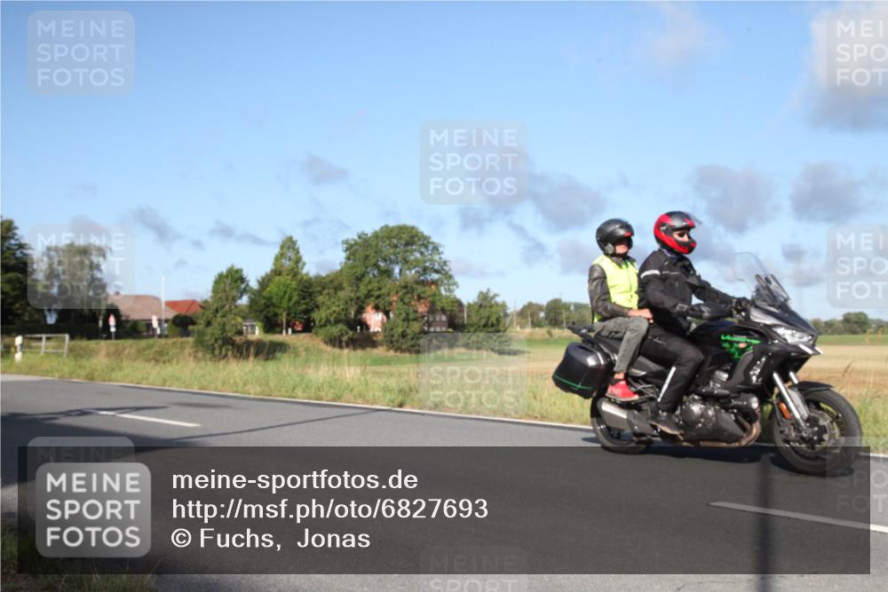 25.08.2024 - Elbe Triathlon Hamburg Fuchs,  Jonas http://msf.ph/oto/6827693 25.08.2024 09:17:02 Radfahren 277, 59 meine-sportfotos.de