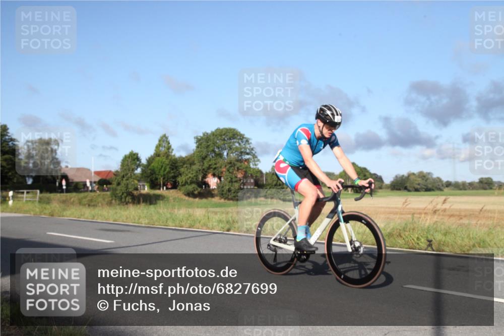 25.08.2024 - Elbe Triathlon Hamburg Fuchs,  Jonas http://msf.ph/oto/6827699 25.08.2024 09:17:30 Radfahren 321, 256, 257 meine-sportfotos.de