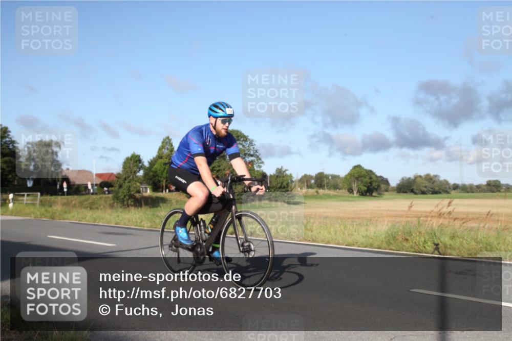25.08.2024 - Elbe Triathlon Hamburg Fuchs,  Jonas http://msf.ph/oto/6827703 25.08.2024 09:17:33 Radfahren 321, 256, 257 meine-sportfotos.de