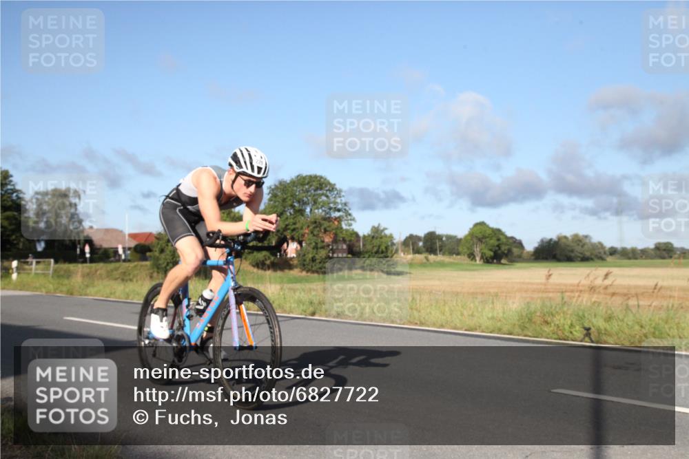 25.08.2024 - Elbe Triathlon Hamburg Fuchs,  Jonas http://msf.ph/oto/6827722 25.08.2024 09:17:59 Radfahren 71, 229, 187 meine-sportfotos.de