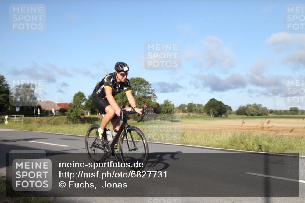 25.08.2024 - Elbe Triathlon Hamburg Fuchs,  Jonas http://msf.ph/oto/6827731 25.08.2024 09:18:12 Radfahren 391, 326, 107, 339, 234 meine-sportfotos.de