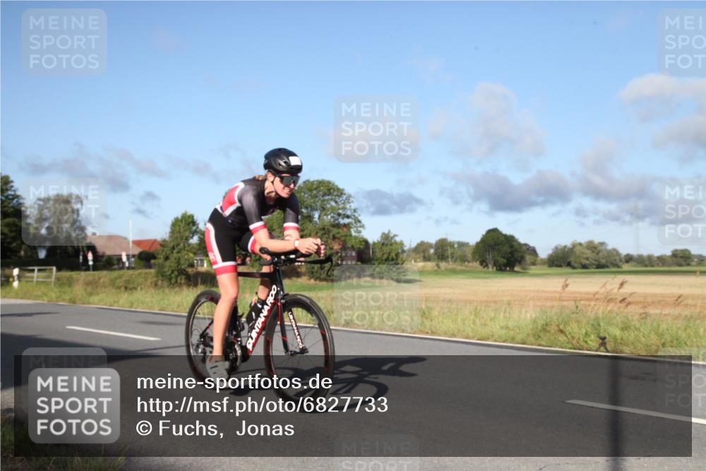 25.08.2024 - Elbe Triathlon Hamburg Fuchs,  Jonas http://msf.ph/oto/6827733 25.08.2024 09:18:13 Radfahren 391, 326, 107, 339, 234 meine-sportfotos.de