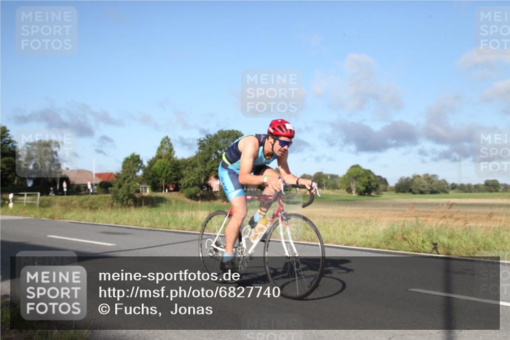 25.08.2024 - Elbe Triathlon Hamburg Fuchs,  Jonas http://msf.ph/oto/6827740 25.08.2024 09:18:22 Radfahren 325 meine-sportfotos.de