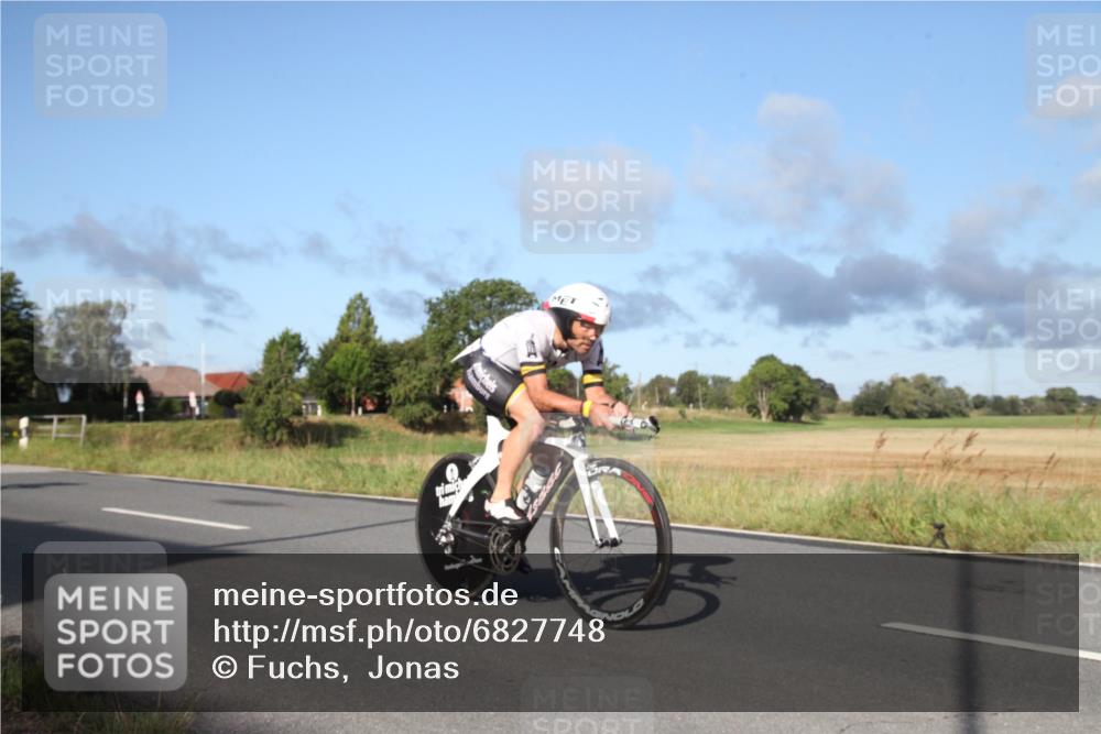 25.08.2024 - Elbe Triathlon Hamburg Fuchs,  Jonas http://msf.ph/oto/6827748 25.08.2024 09:18:37 Radfahren 228, 73, 50, 242 meine-sportfotos.de