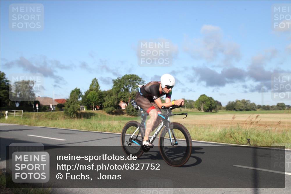 25.08.2024 - Elbe Triathlon Hamburg Fuchs,  Jonas http://msf.ph/oto/6827752 25.08.2024 09:18:38 Radfahren 228, 73, 50, 242 meine-sportfotos.de