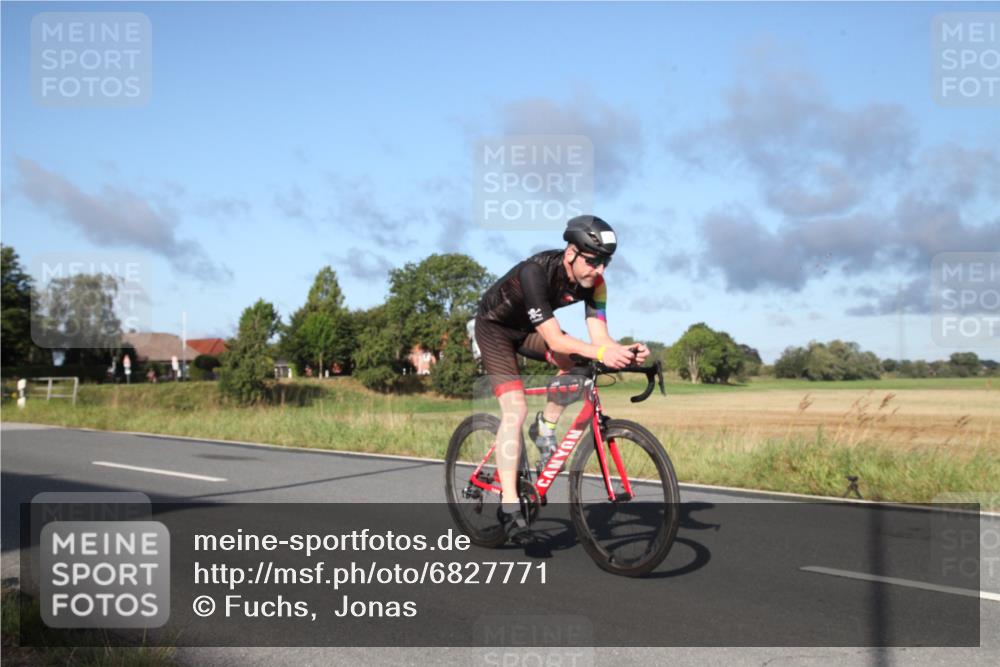25.08.2024 - Elbe Triathlon Hamburg Fuchs,  Jonas http://msf.ph/oto/6827771 25.08.2024 09:19:07 Radfahren 53, 139, 176 meine-sportfotos.de