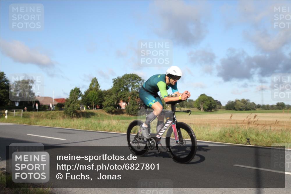 25.08.2024 - Elbe Triathlon Hamburg Fuchs,  Jonas http://msf.ph/oto/6827801 25.08.2024 09:19:56 Radfahren 99, 38, 48 meine-sportfotos.de