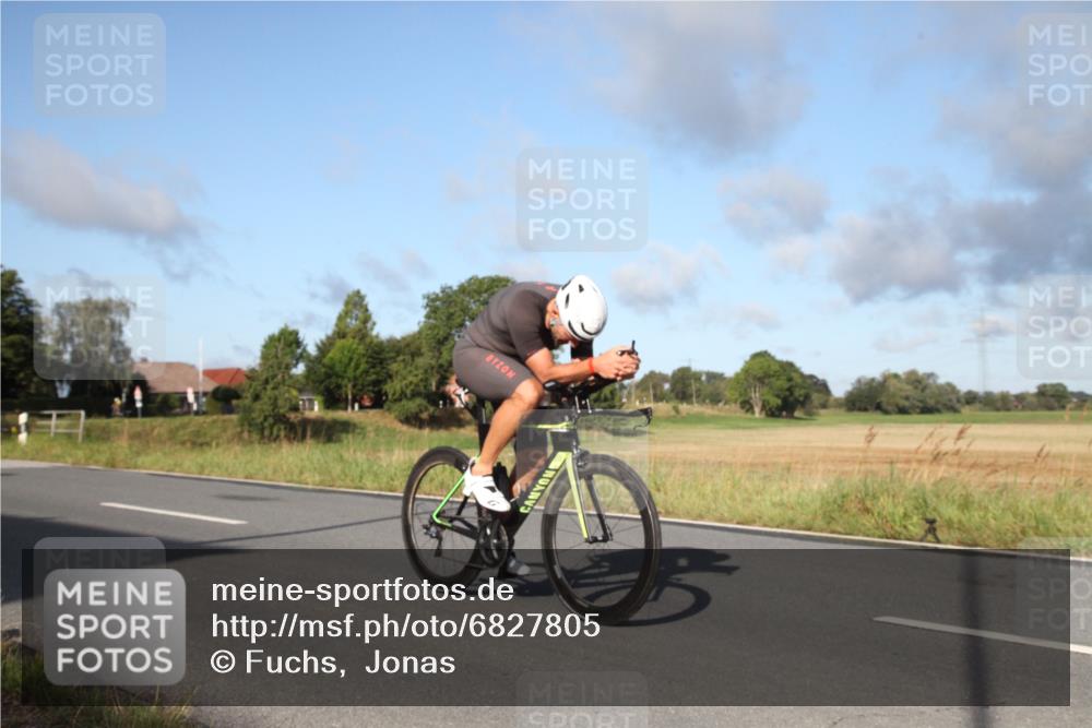25.08.2024 - Elbe Triathlon Hamburg Fuchs,  Jonas http://msf.ph/oto/6827805 25.08.2024 09:20:07 Radfahren 232, 172, 336 meine-sportfotos.de
