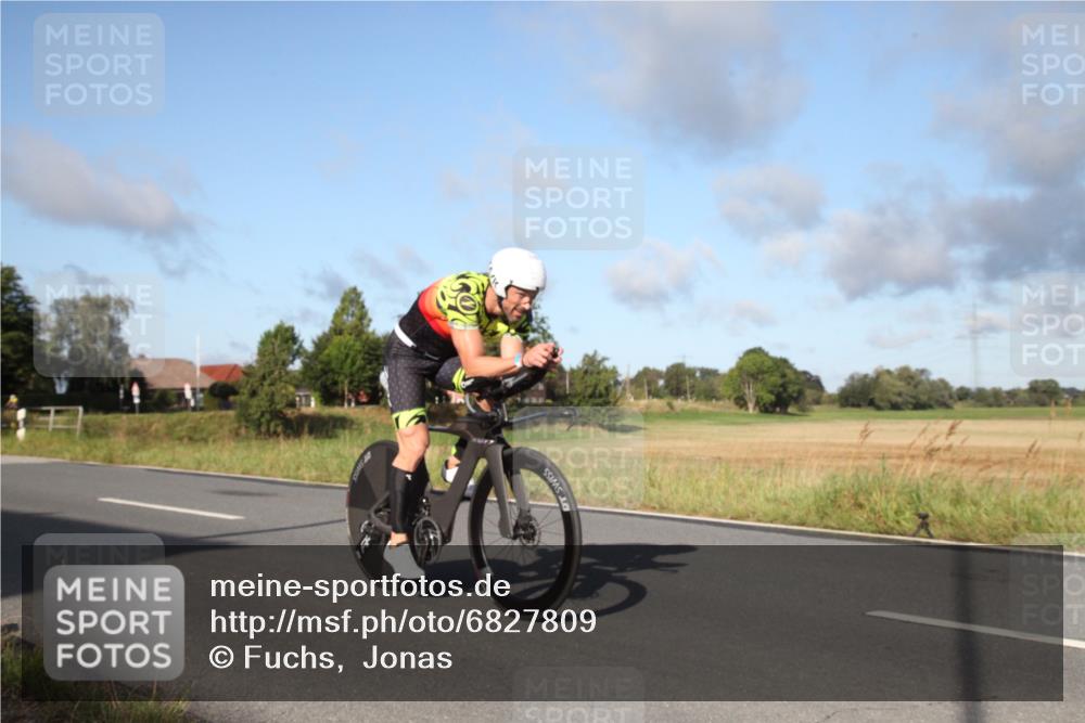 25.08.2024 - Elbe Triathlon Hamburg Fuchs,  Jonas http://msf.ph/oto/6827809 25.08.2024 09:20:09 Radfahren 232, 172, 336, 263 meine-sportfotos.de