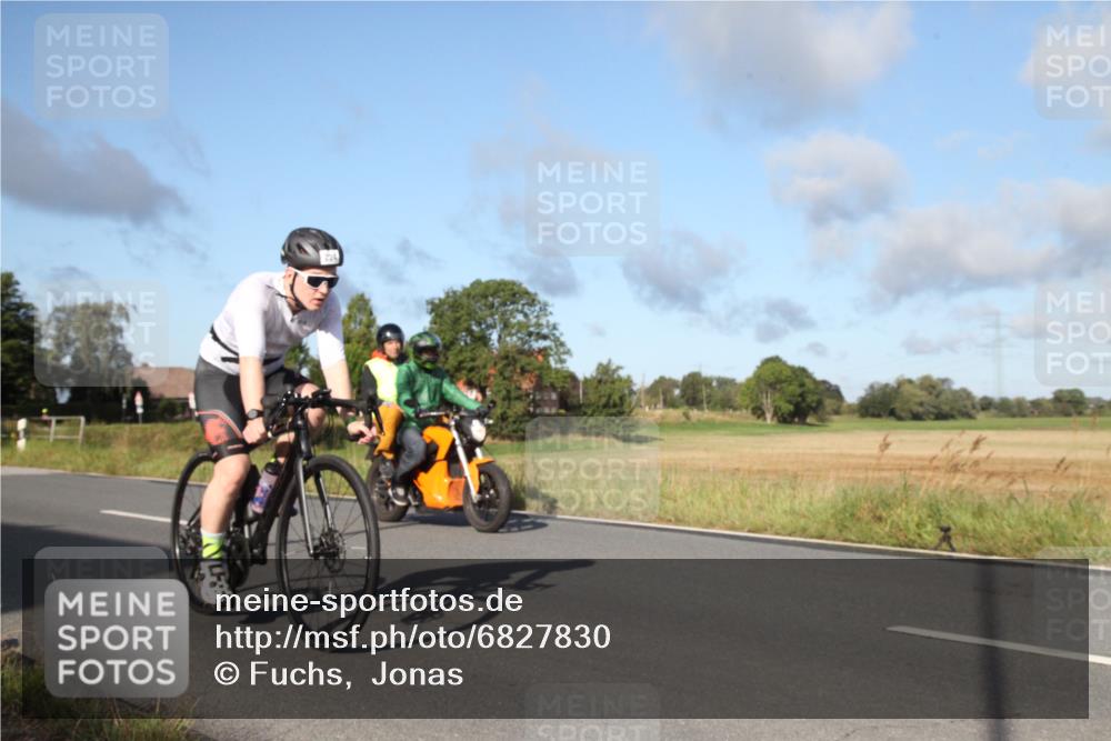 25.08.2024 - Elbe Triathlon Hamburg Fuchs,  Jonas http://msf.ph/oto/6827830 25.08.2024 09:20:33 Radfahren 109, 328, 274, 224, 316, 159, 245 meine-sportfotos.de