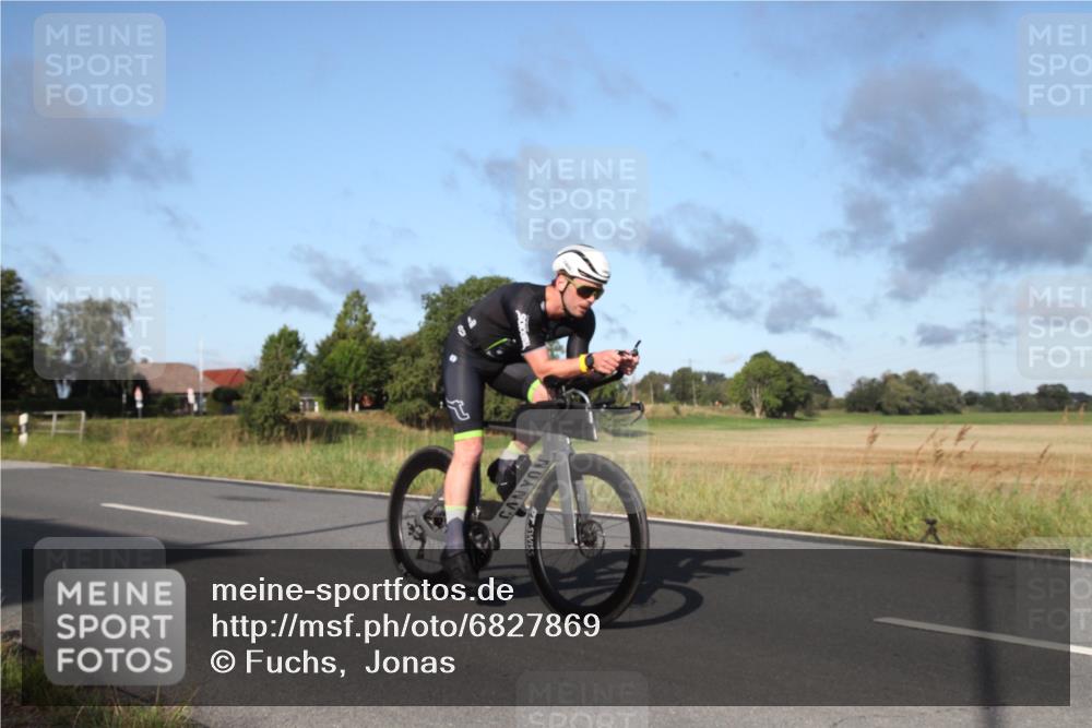 25.08.2024 - Elbe Triathlon Hamburg Fuchs,  Jonas http://msf.ph/oto/6827869 25.08.2024 09:21:09 Radfahren 267, 79, 39, 81, 300 meine-sportfotos.de