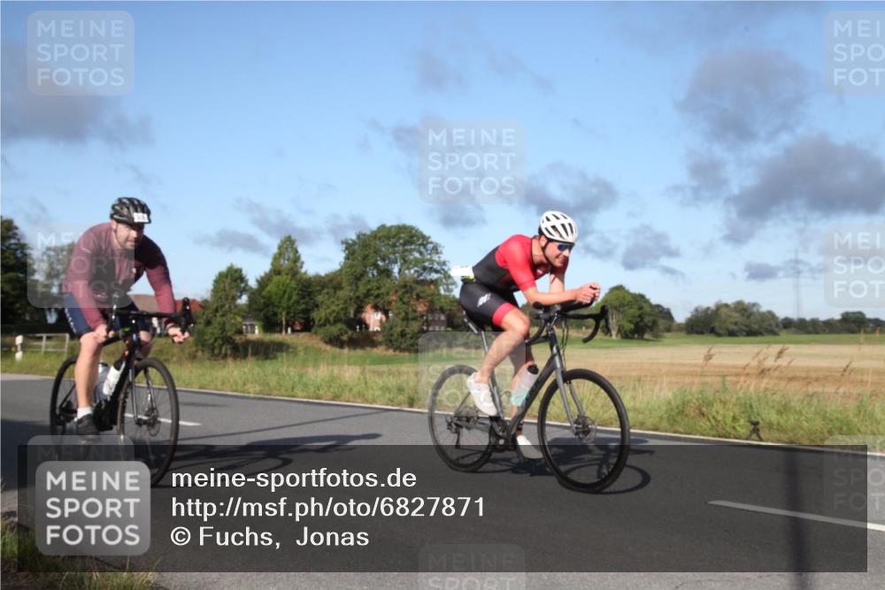 25.08.2024 - Elbe Triathlon Hamburg Fuchs,  Jonas http://msf.ph/oto/6827871 25.08.2024 09:21:11 Radfahren 39, 81, 300 meine-sportfotos.de