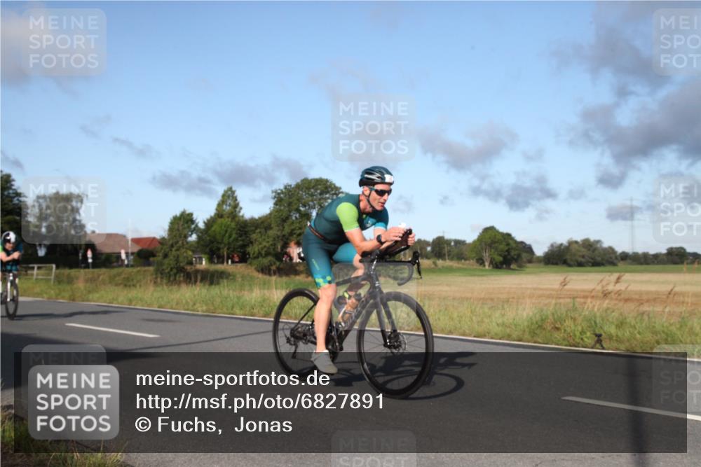 25.08.2024 - Elbe Triathlon Hamburg Fuchs,  Jonas http://msf.ph/oto/6827891 25.08.2024 09:21:42 Radfahren 197, 204, 42, 46, 92, 294, 34, 280, 190 meine-sportfotos.de