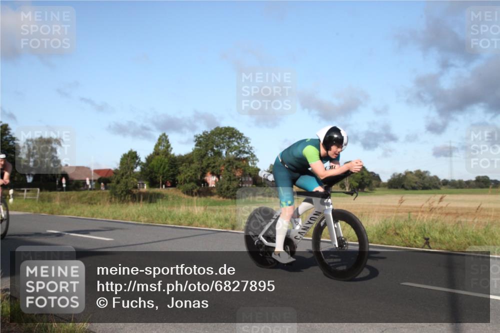25.08.2024 - Elbe Triathlon Hamburg Fuchs,  Jonas http://msf.ph/oto/6827895 25.08.2024 09:21:42 Radfahren 197, 204, 42, 46, 92, 294, 34, 280, 190 meine-sportfotos.de