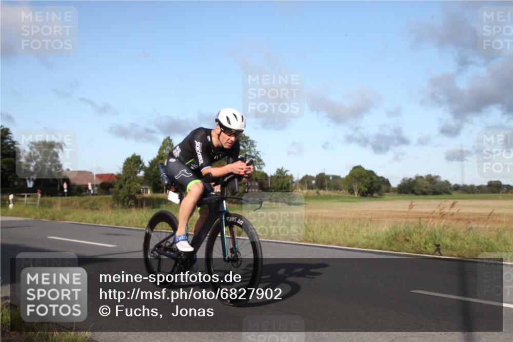 25.08.2024 - Elbe Triathlon Hamburg Fuchs,  Jonas http://msf.ph/oto/6827902 25.08.2024 09:21:46 Radfahren 42, 46, 92, 294, 34, 280, 190 meine-sportfotos.de